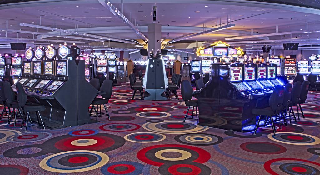 Hotel Casino New Nouveau Brunswick Монктон Экстерьер фото