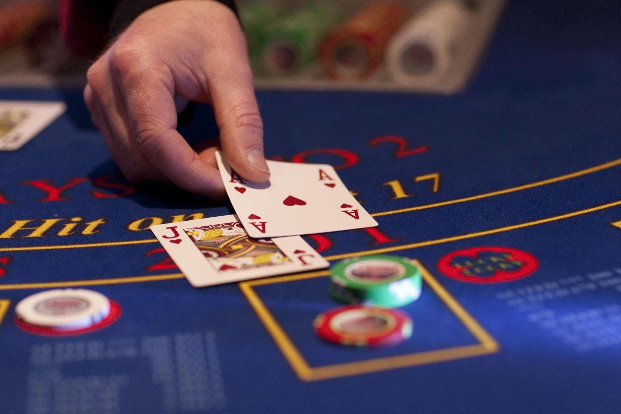 Hotel Casino New Nouveau Brunswick Монктон Экстерьер фото